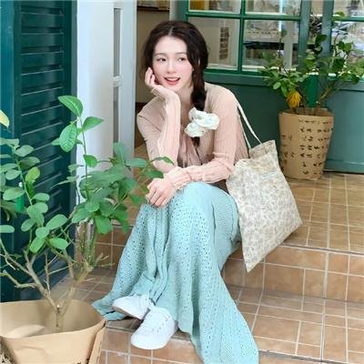 采蘑菇的夫妻 封面